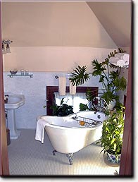 Clara Warren Room - Bath